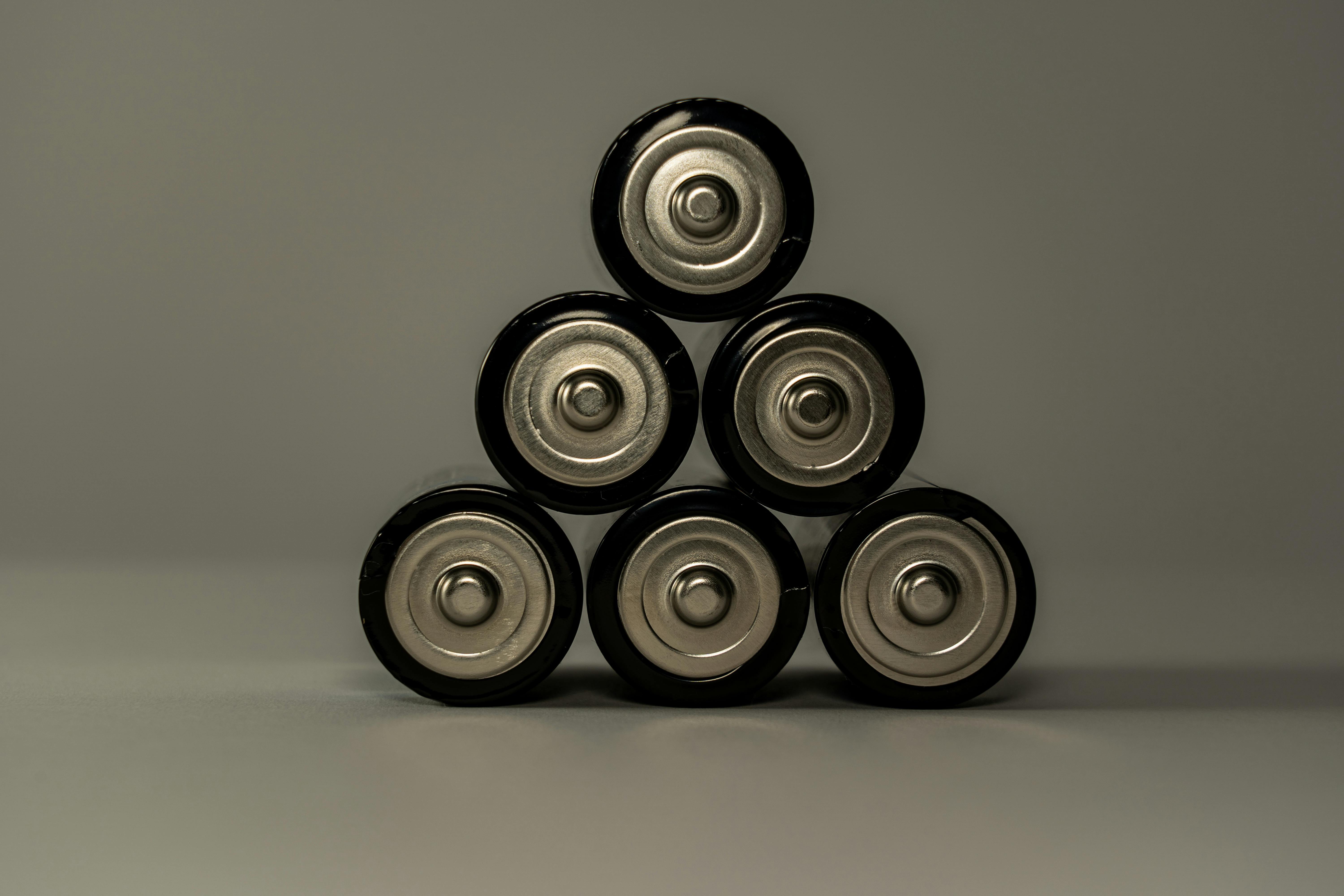Blog perusahaan terbaru tentang Berapa besar arus hubung singkat paralel baterai lithium iron phosphate?